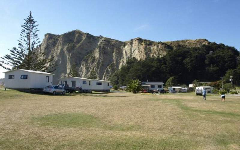 Tolaga Bay Holiday Park Full Service Camp New Zealand